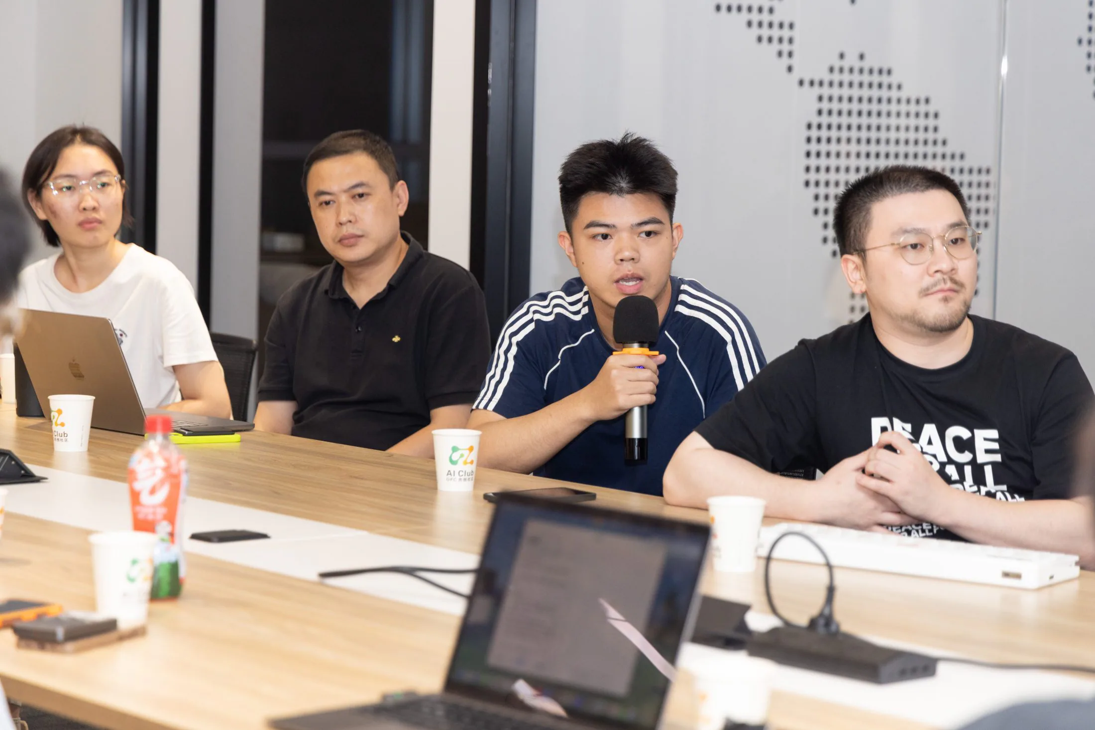 AI Club 专题开放夜·第6 期｜AIGC 野蛮生长现场照片 4